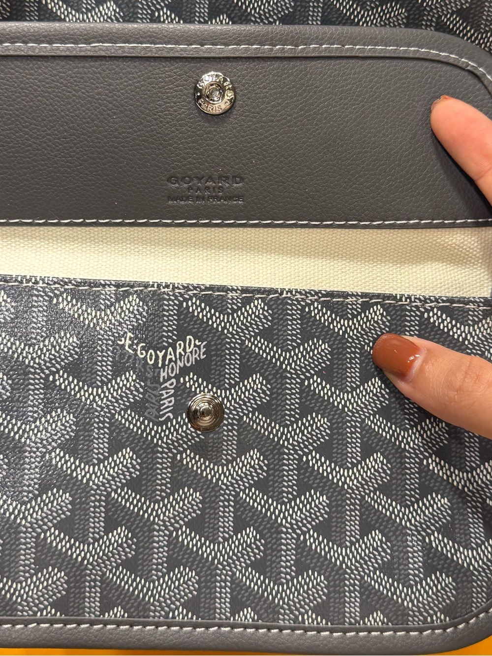 Goyard reversible grey PM tote! 🩶 - Picture 10 of 16